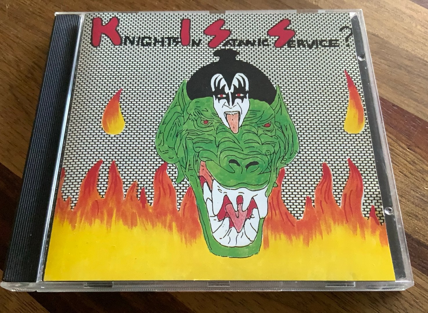 CD KISS KNIGHTS IN SATANIC SERVICE? ‘93 NOT ON LABEL GERMANY, Cd's en Dvd's, Inclusief boekje, Gebruikt, Verzenden, Hard Rock