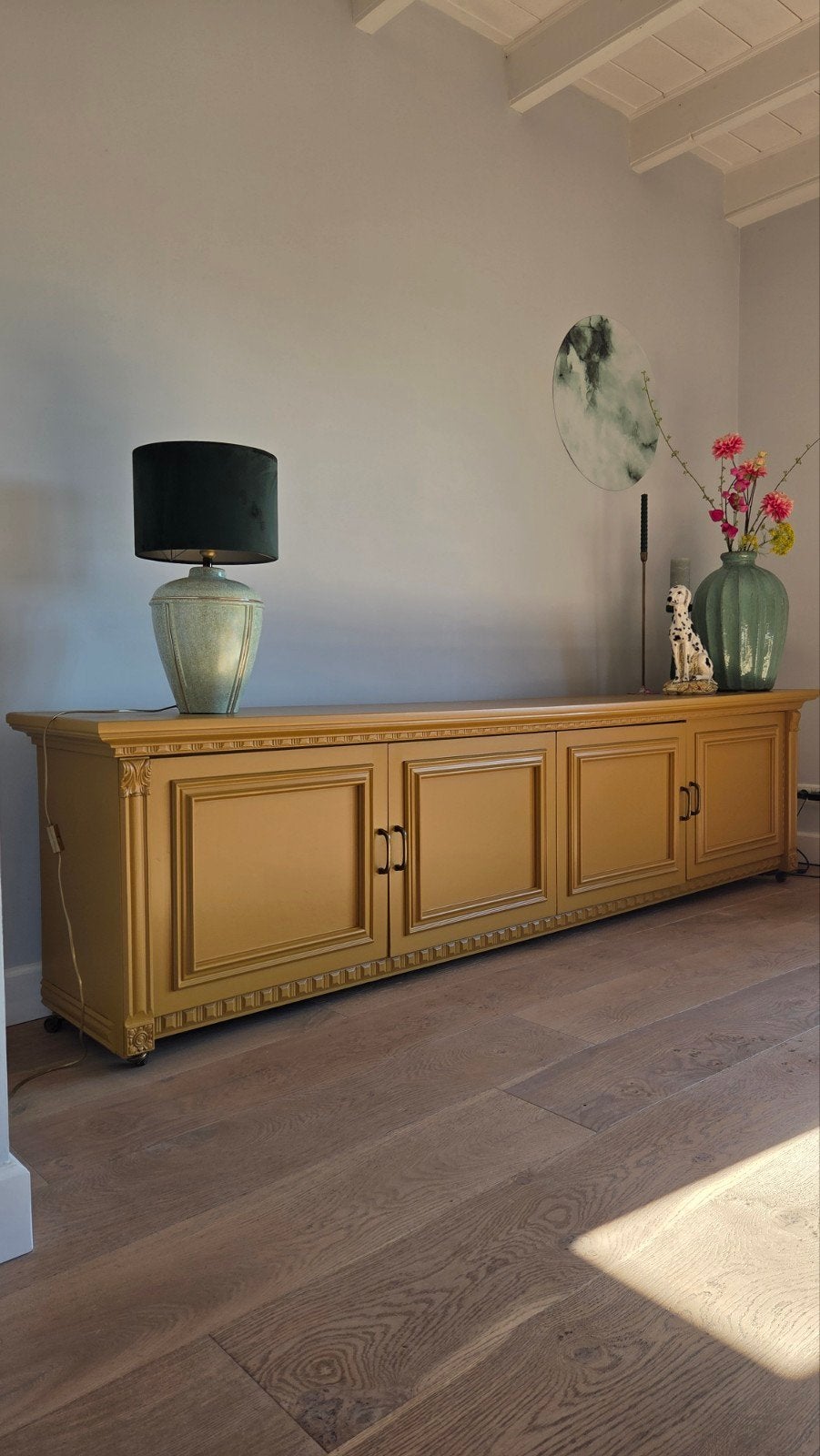 Grote okergeel/ goud tv kast - dressoir., Ophalen, Zo goed als nieuw, 25 tot 50 cm