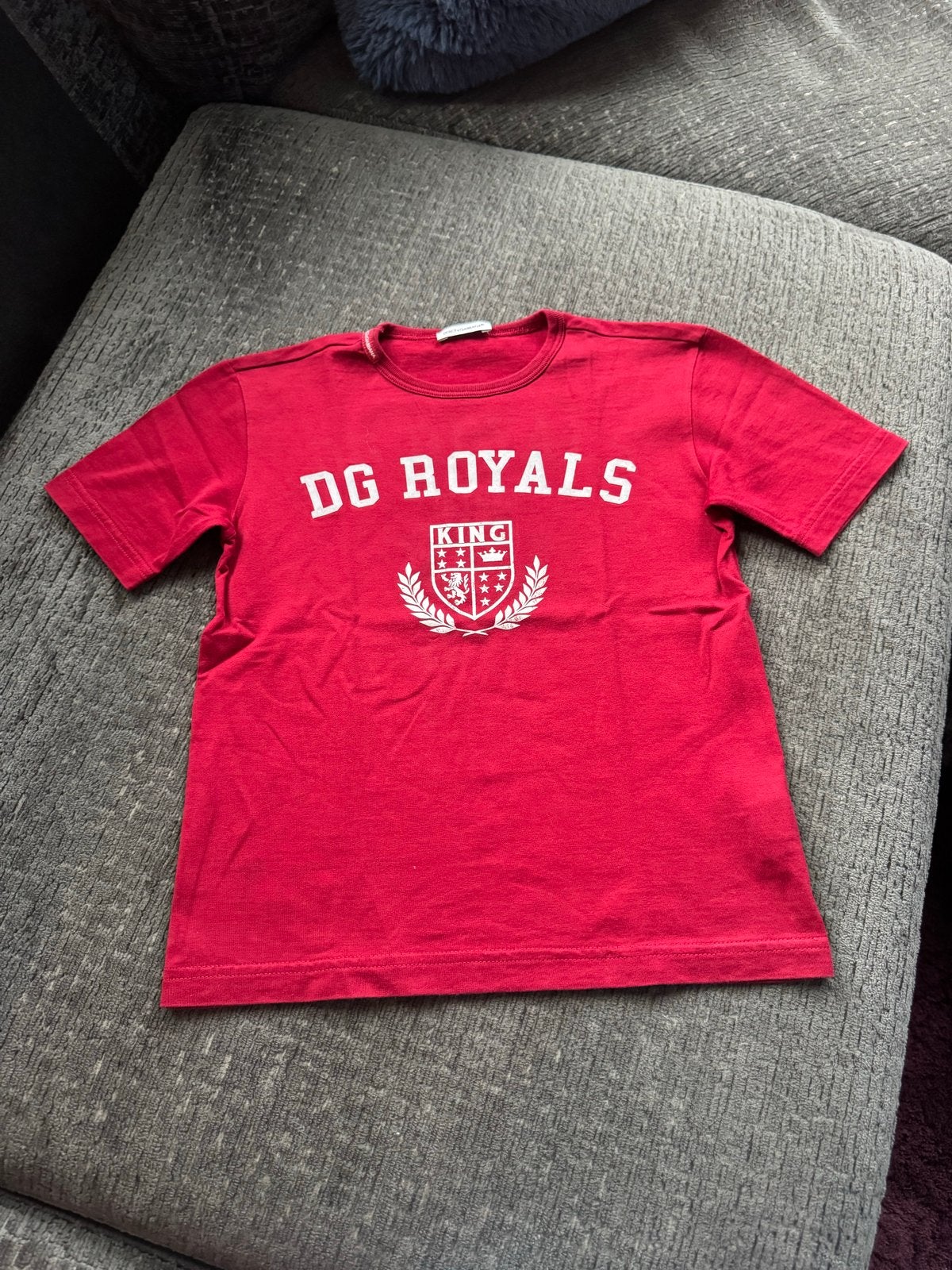 Dolce & Gabbana DG Royals T-shirt Rood Maat 2, Kinderen en Baby's, Ophalen of Verzenden, Zo goed als nieuw, Jongetje of Meisje