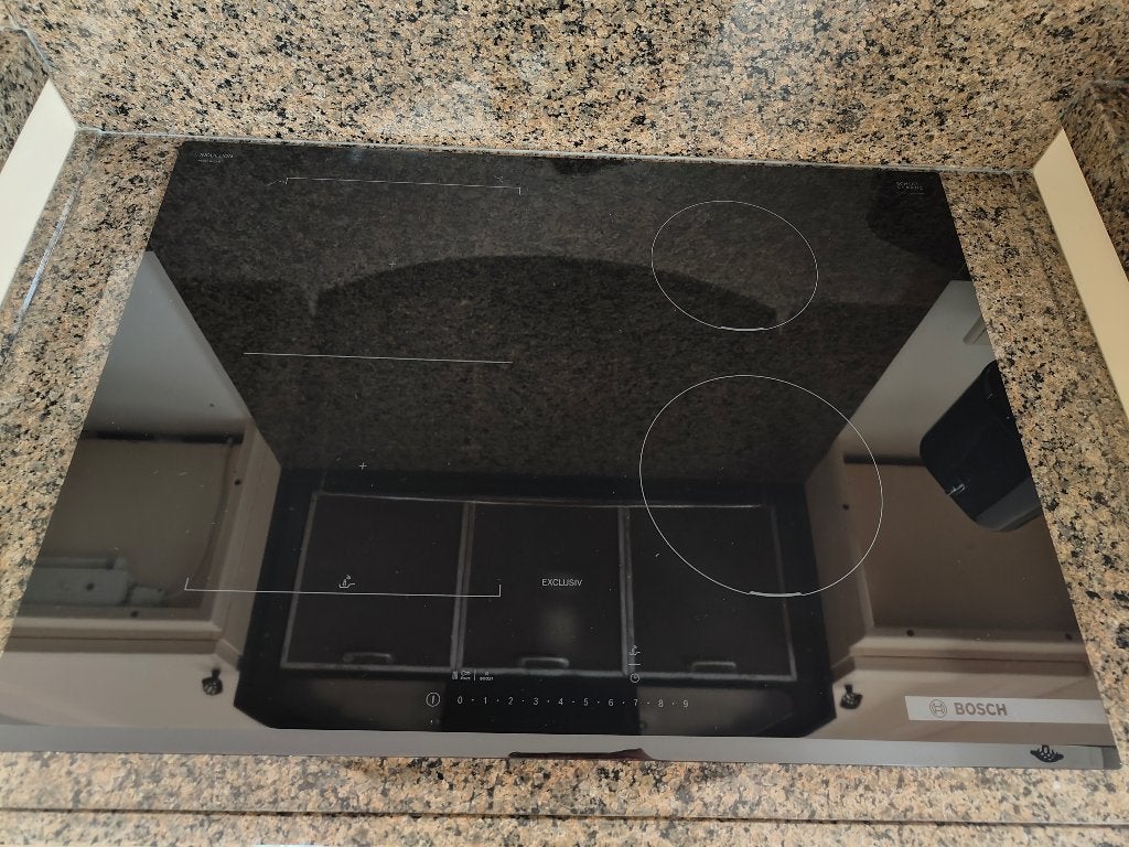 Bosch inductie kookplaat - 2jr oud - incl inductiebeschermer, Witgoed en Apparatuur, Kookplaten, Ophalen, 4 kookzones, Zo goed als nieuw