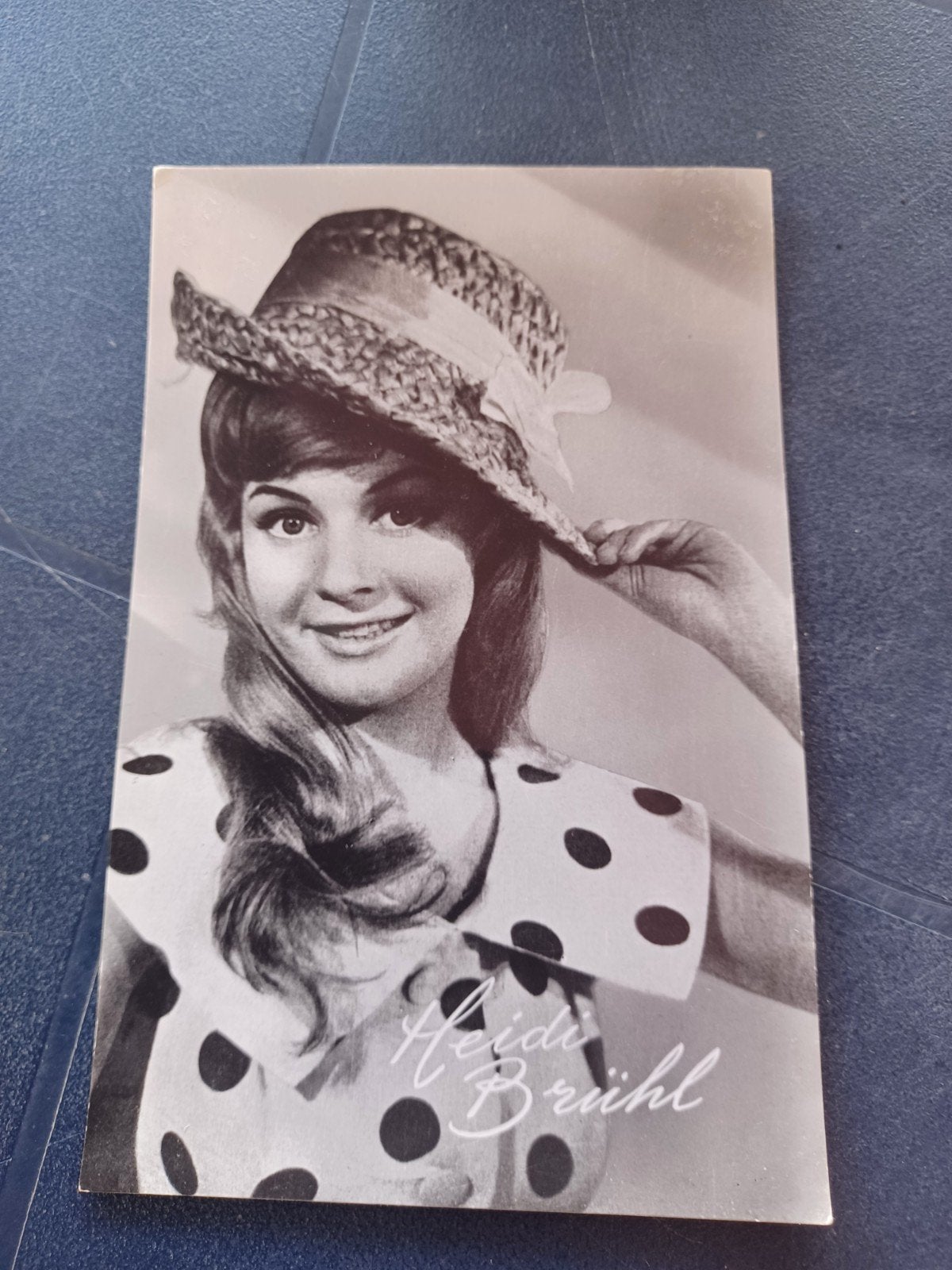 Heidi Brühl (2), Verzamelen, Ansichtkaarten | Themakaarten, Ongelopen, 1960 tot 1980, Sterren en Beroemdheden, Ophalen of Verzenden