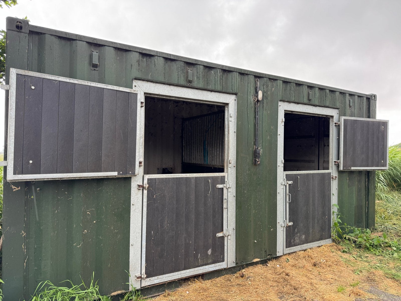 Containerstal paardenbox, Dieren en Toebehoren