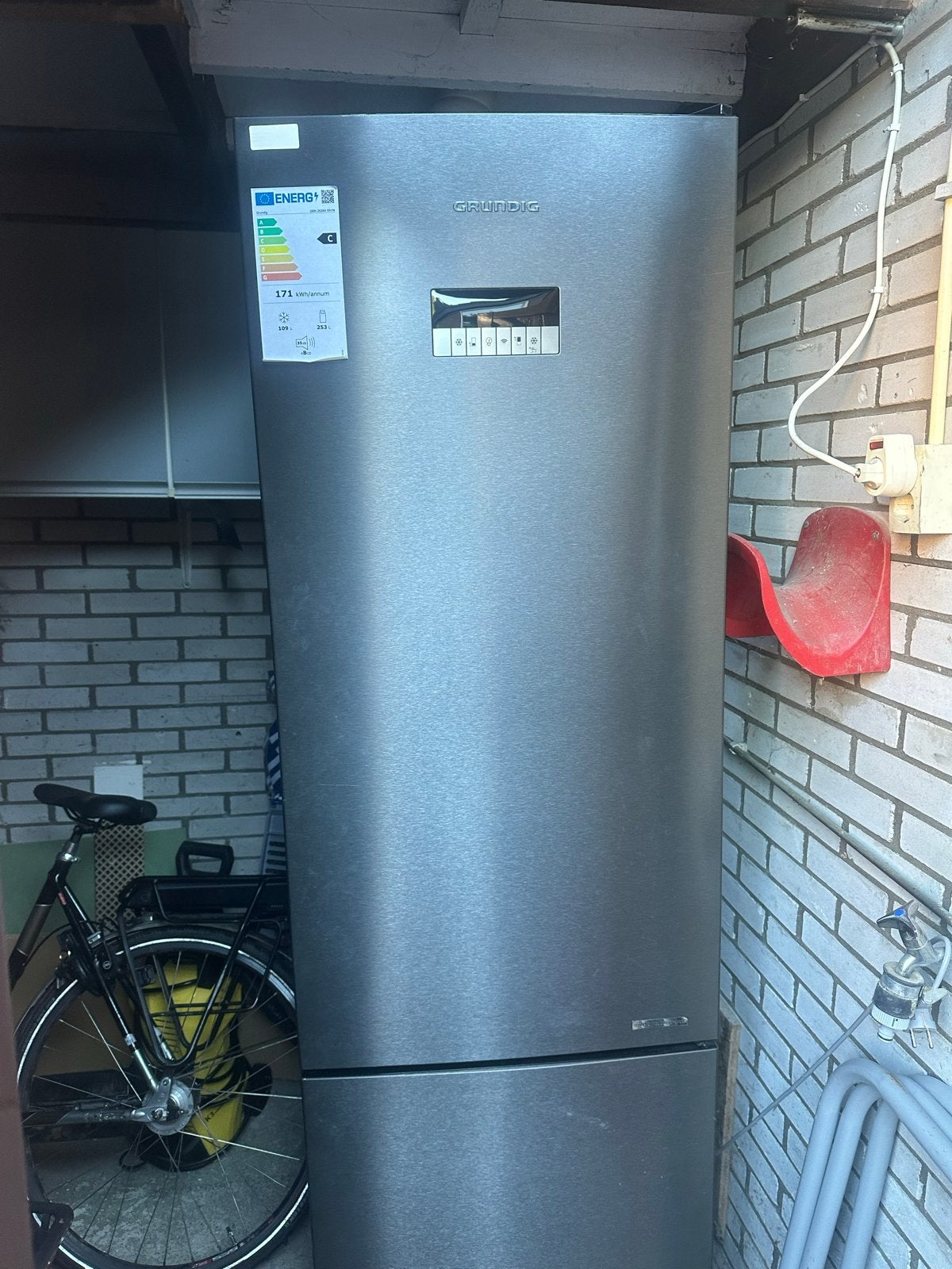 Grundig koelkast met aparte vriezer, energieklasse C, Witgoed en Apparatuur, Koelkasten en IJskasten, Ophalen, 200 liter of meer