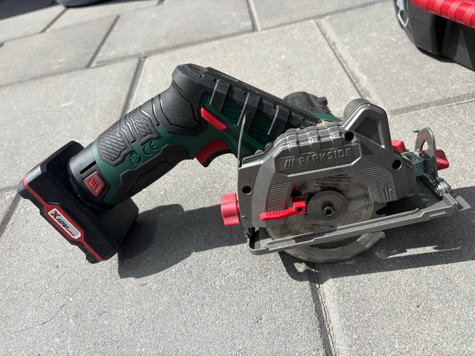 Parkside Accu-handcirkelzaag 12V met 2 accu's en koffer, Doe-het-zelf en Verbouw, Gereedschap | Zaagmachines, Ophalen, Minder dan 30 mm
