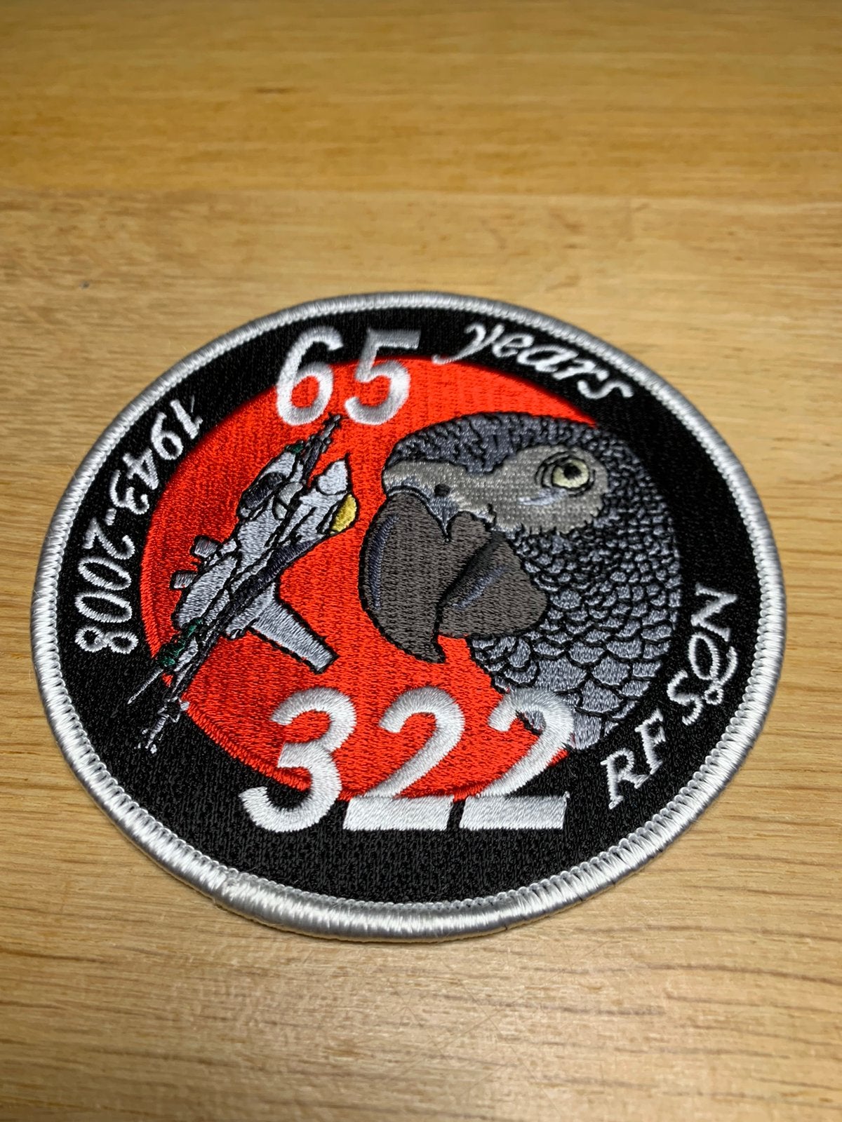 Patch F16 322sqn 65 jaar polly grey EHLW, Verzenden, Luchtmacht, Nederland, Embleem of Badge