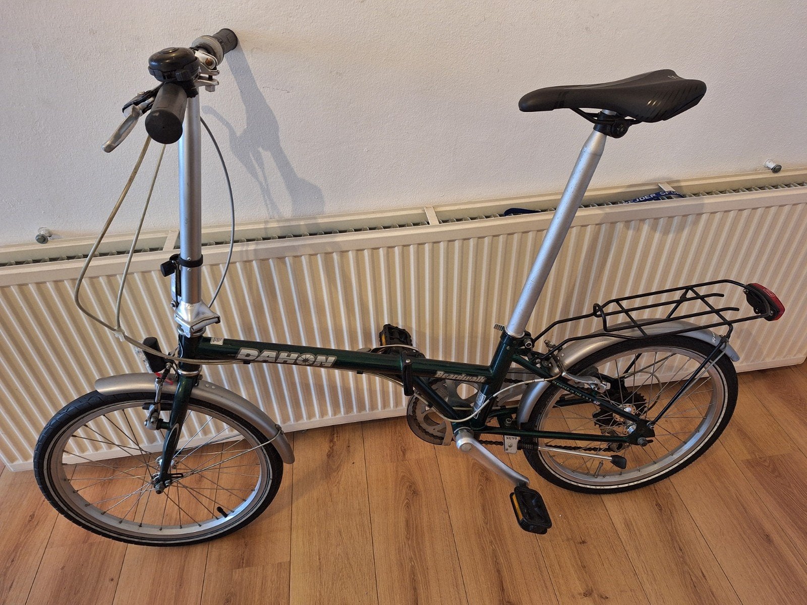 Dahon Boardwalk 6 versnellingen  handremmen 20" wielen, Fietsen en Brommers, Fietsen | Vouwfietsen, Ophalen, Gebruikt, Versnellingen