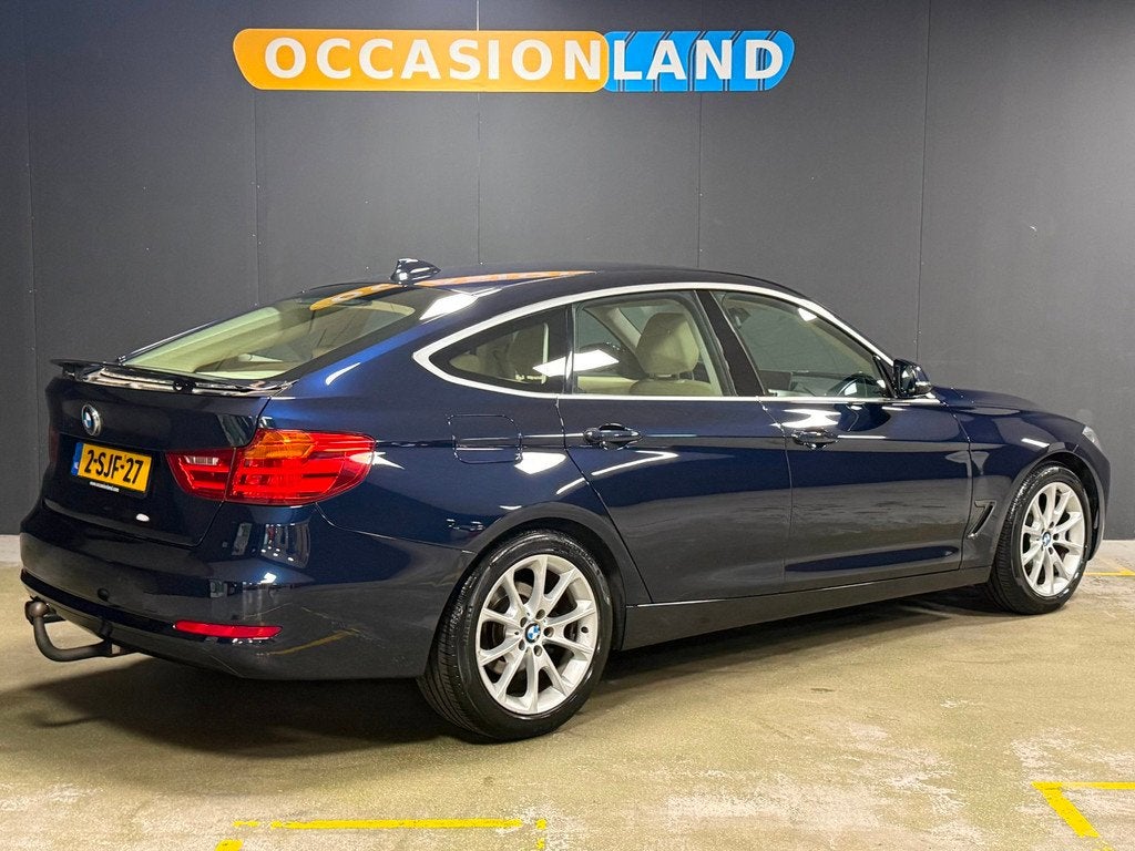 BMW 3-serie Gran Turismo 328i High Executive|PDC|LED|TREKHAA, Auto's, BMW, 745 kg, Gebruikt, 4 cilinders, Blauw