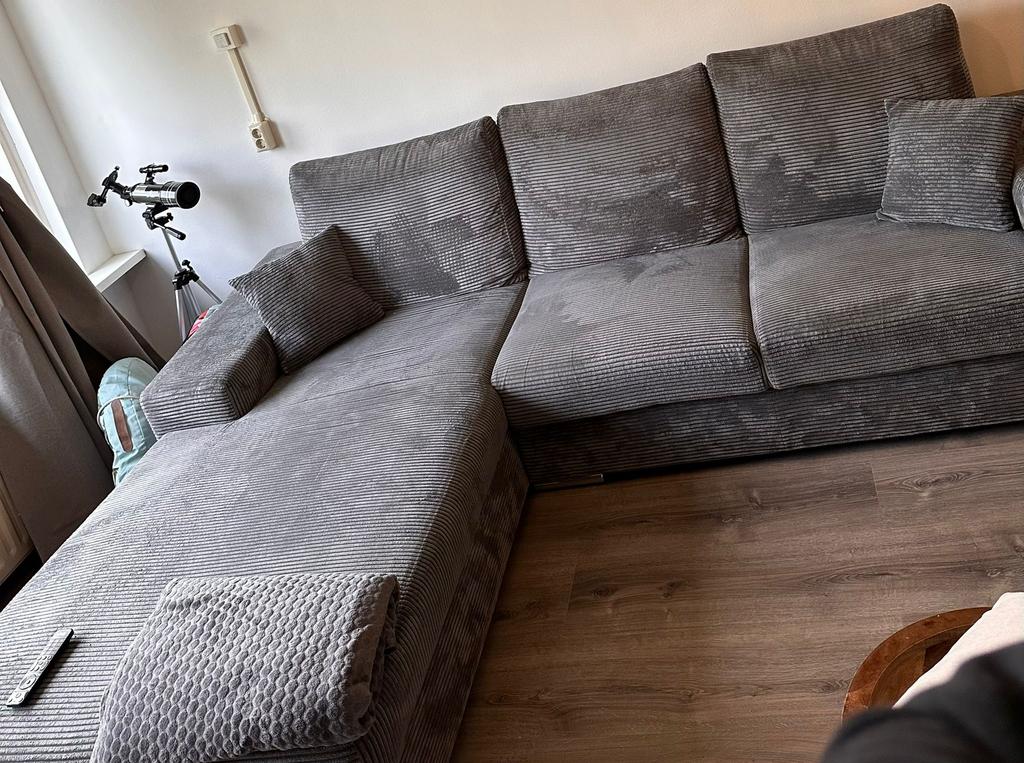 Zo goed als nieuwe Meubella hoekbank met chaise longue, Ophalen of Verzenden, Zo goed als nieuw, Stof
