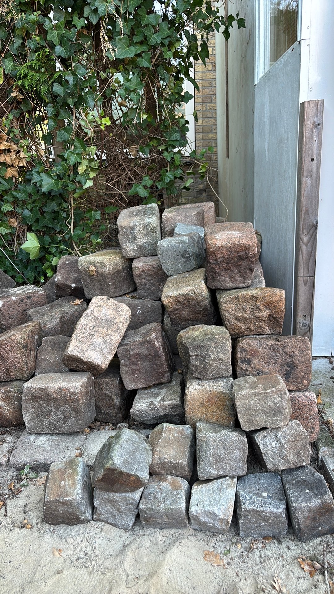 Basaltblokken voor in een tuin of aanleg pad., Ophalen, Gebruikt, Basalt, Kei