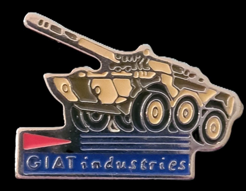 Giat Industries tank pin- emaille, Verzenden, Nieuw, Transport, Speldje of Pin