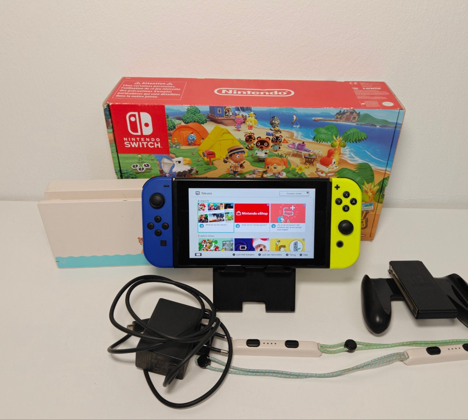 Nintendo Switch met Animal Crossing: New Horizons editie, Spelcomputers en Games, Switch 2019 Upgrade, Gebruikt, Nintendo switch