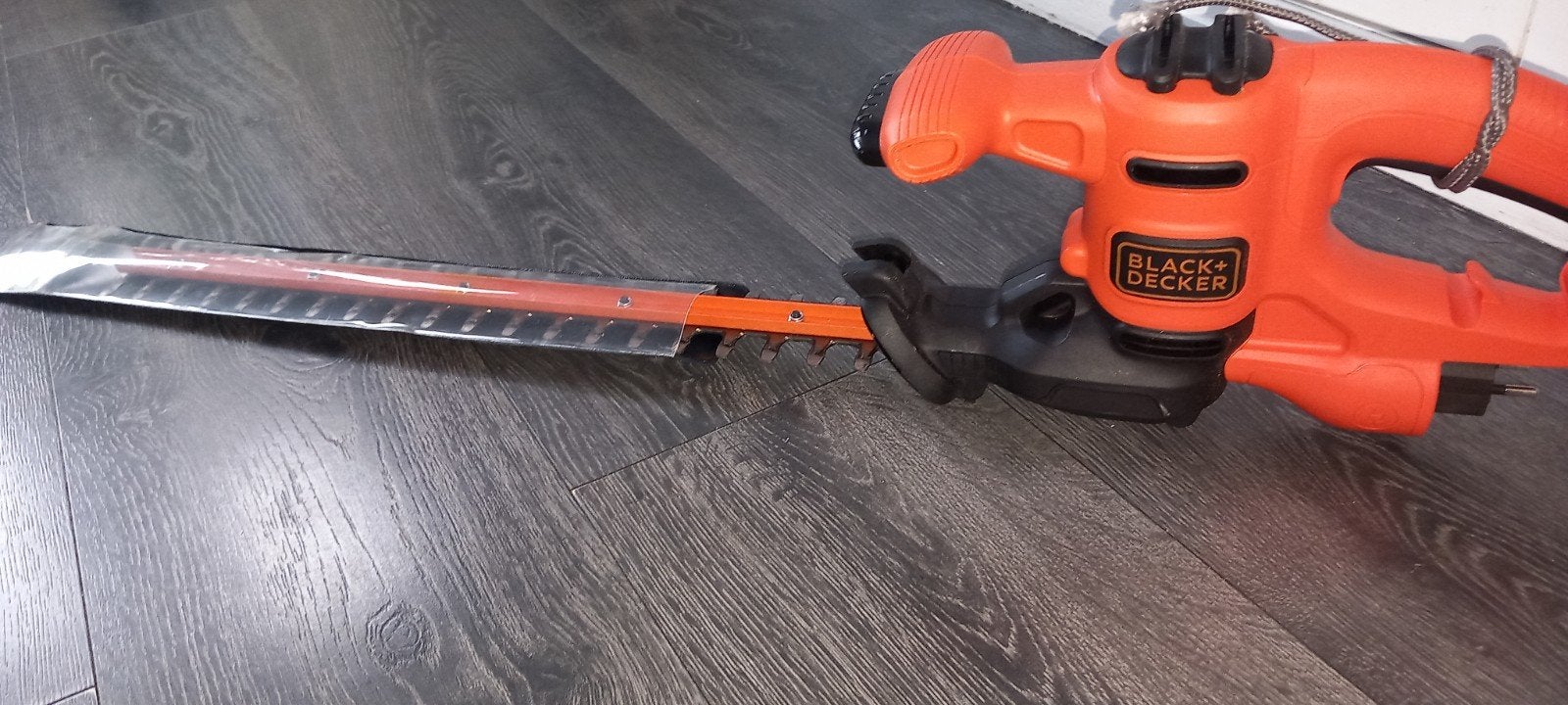 Black & Decker elektrische snoeischaar - Zo goed als nieuw, Tuin en Terras, Ophalen, Zo goed als nieuw, Black & Decker