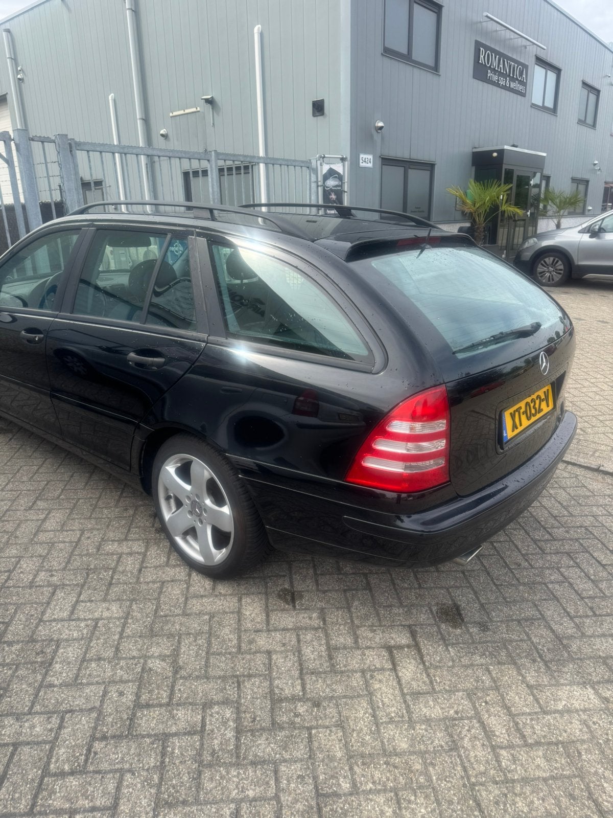 Mercedes-Benz C-Klasse 1.8 C180 Kompr Combi AUT 2003 Zwart, Auto's, Mercedes-Benz, Automaat, Achterwielaandrijving, 1796 cc, Zwart
