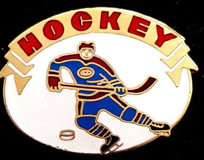 Hockey pin in emaille uitvoering, Verzenden, Nieuw, Sport, Speldje of Pin