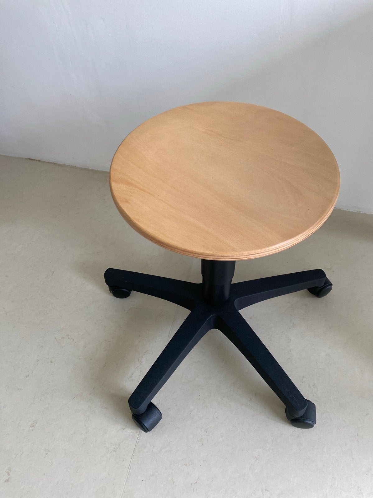 Manutan kruk, nieuw in doos, in hoogte verstelbaar, Ophalen, In hoogte verstelbaar, Nieuw, Hout