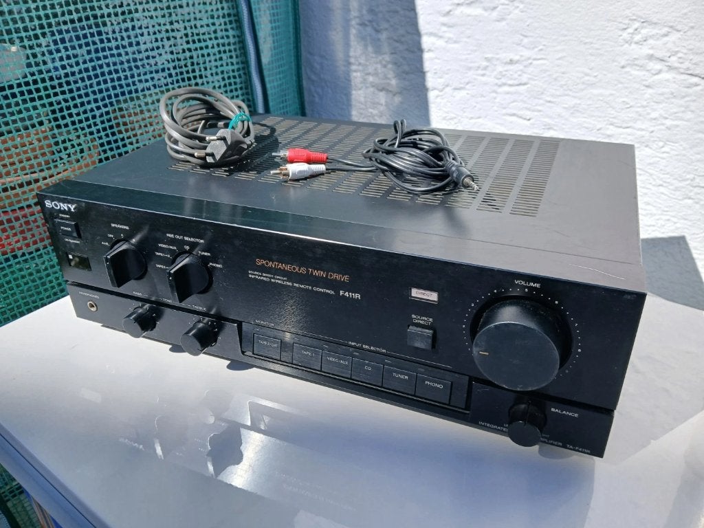 Sony F411R geïntegreerde versterker, Ophalen of Verzenden, 60 tot 120 watt, Sony, Gebruikt