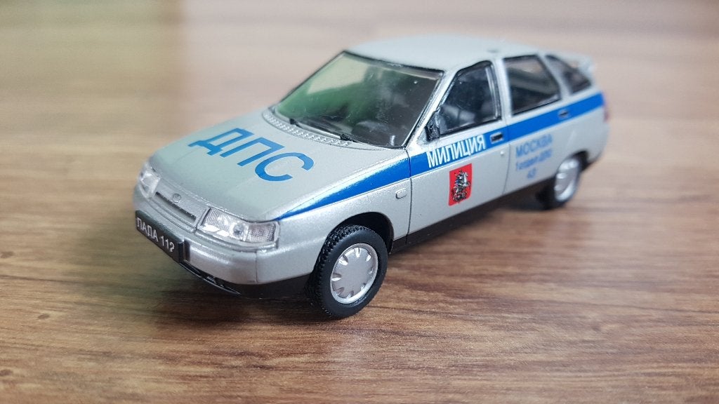 Lada 112 Modelauto Moskou Politie-uitvoering 1:43, Ophalen of Verzenden, Gebruikt, Auto