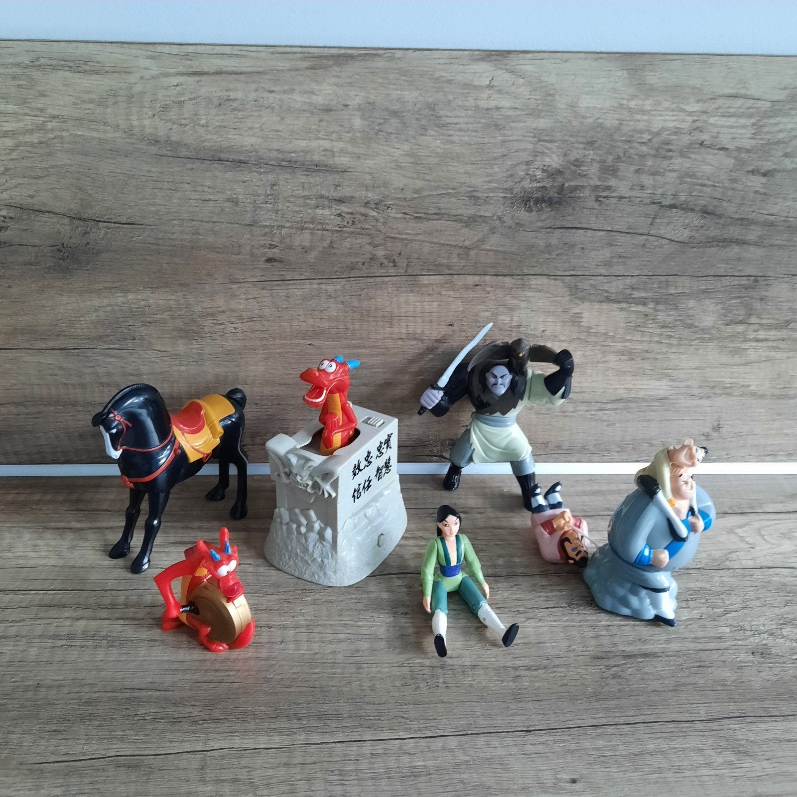 Serie Walt Disney Mulan deel van de figuurtjes beweegt nog, Verzamelen, Disney, Ophalen of Verzenden, Gebruikt, Beeldje of Figuurtje