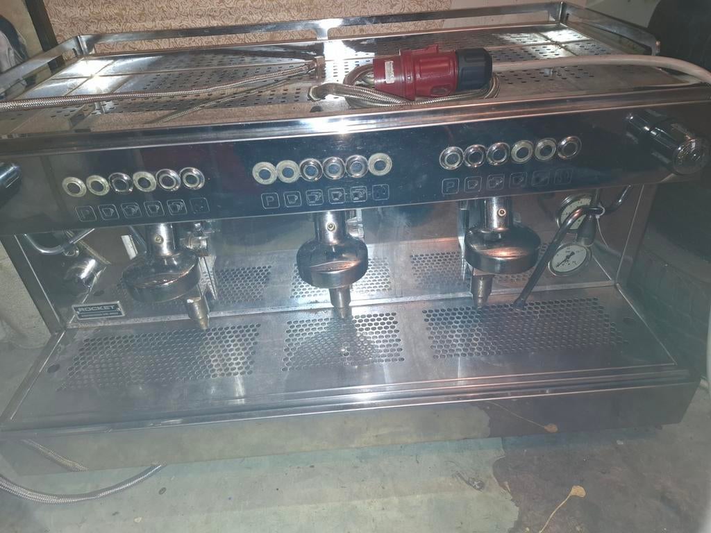 Professionele Rocket REA 3 groeps espressomachine, Witgoed en Apparatuur, Koffiezetapparaten, Ophalen, Espresso apparaat, 10 kopjes of meer
