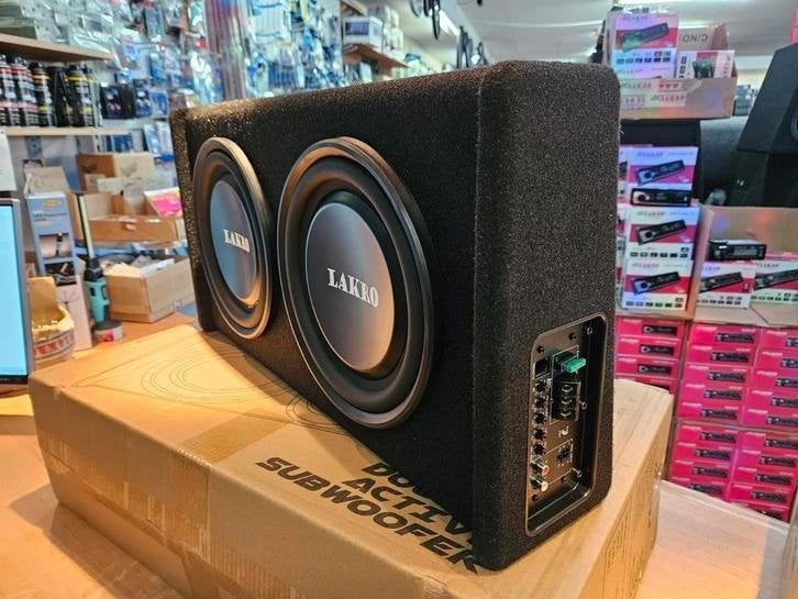 Gloednieuwe active platte 1800watt subwoofer lakro, Niet ingevuld, Niet ingevuld, Nieuw, Ophalen of Verzenden