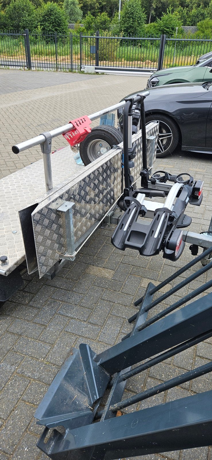 Veelzijdig te gebruiken motortrailer, Ophalen, Gebruikt