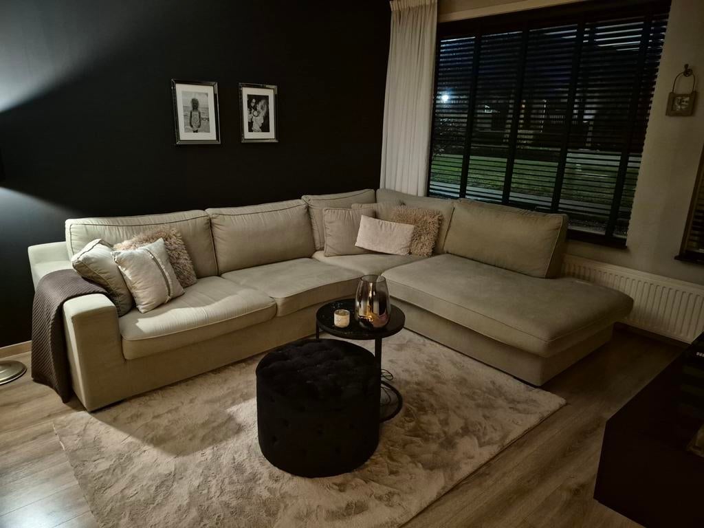 Gratis grote hoekbank (3x2.40m) met klein defect, Huis en Inrichting, Banken | Bankstellen, Ophalen, 250 tot 300 cm, Gebruikt