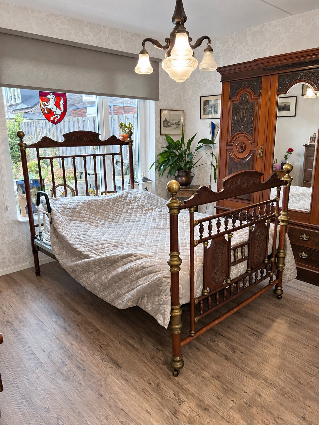 Victoriaans walnoten bed 2000x140 cm circa 1880, Ophalen