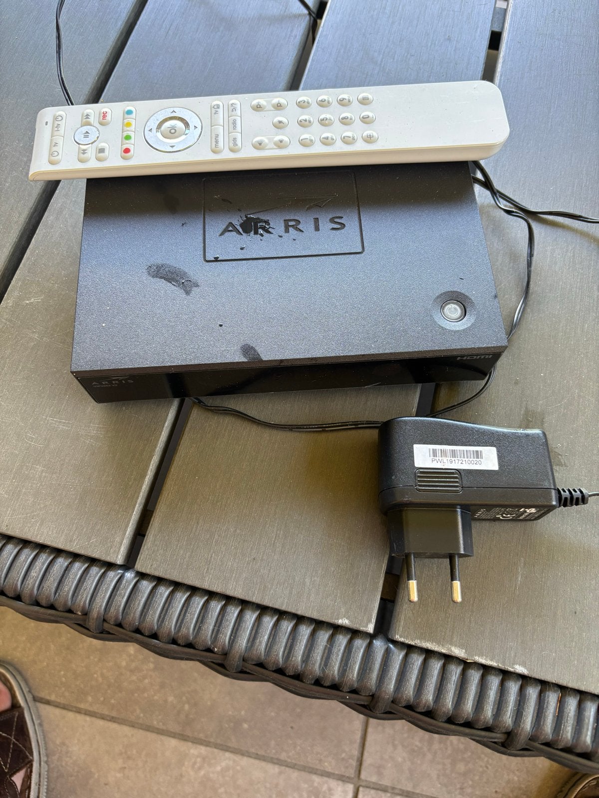 Arris TV Decoder met afstandsbediening, Ophalen of Verzenden, Gebruikt, Decoder