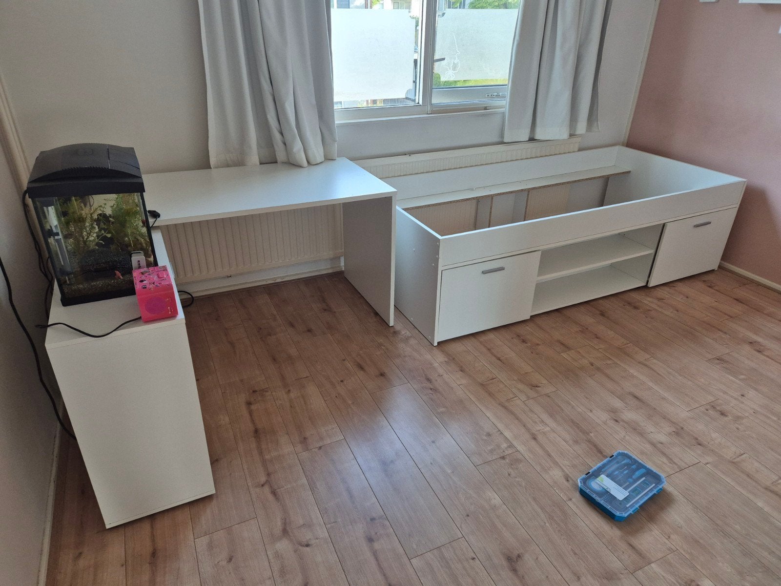 Leenbakker Bed en Bureau Set - Wit, Ophalen, Met lades, Gebruikt, Spaanplaat of MDF