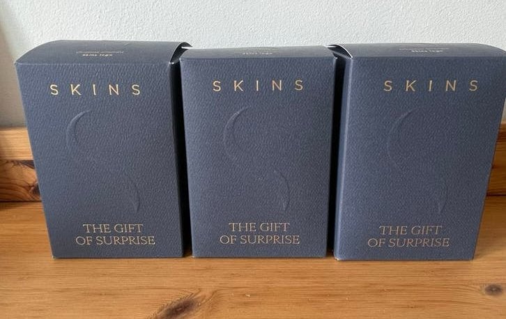 3x SKINS kerst ornamenten, Ophalen of Verzenden, Nieuw