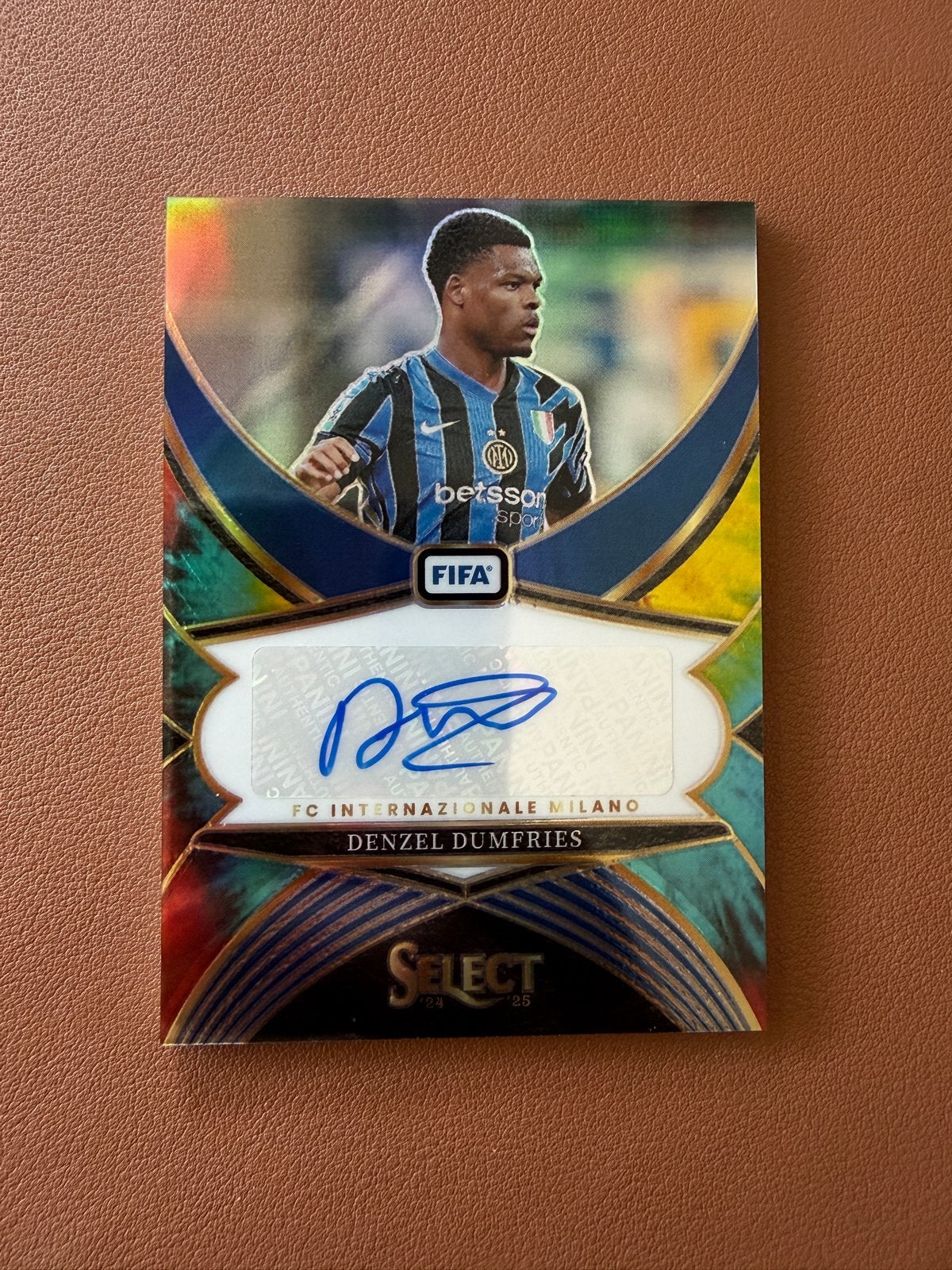 Denzel Dumfries Panini Select Auto Tie Dye /25 Inter Milan, Ophalen of Verzenden, Zo goed als nieuw, Buitenlandse clubs, Spelerskaart