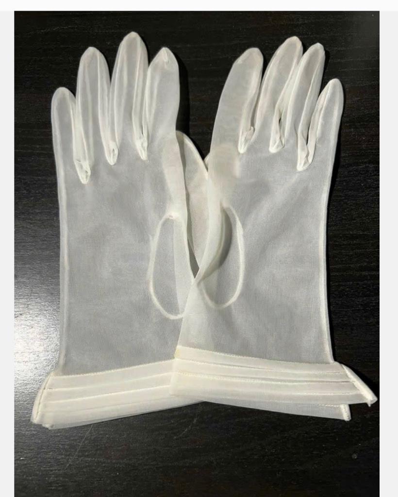 Mooie witte handschoentjes, mooie rand, trouwen, Wit, Ophalen of Verzenden, Zo goed als nieuw, Accessoires
