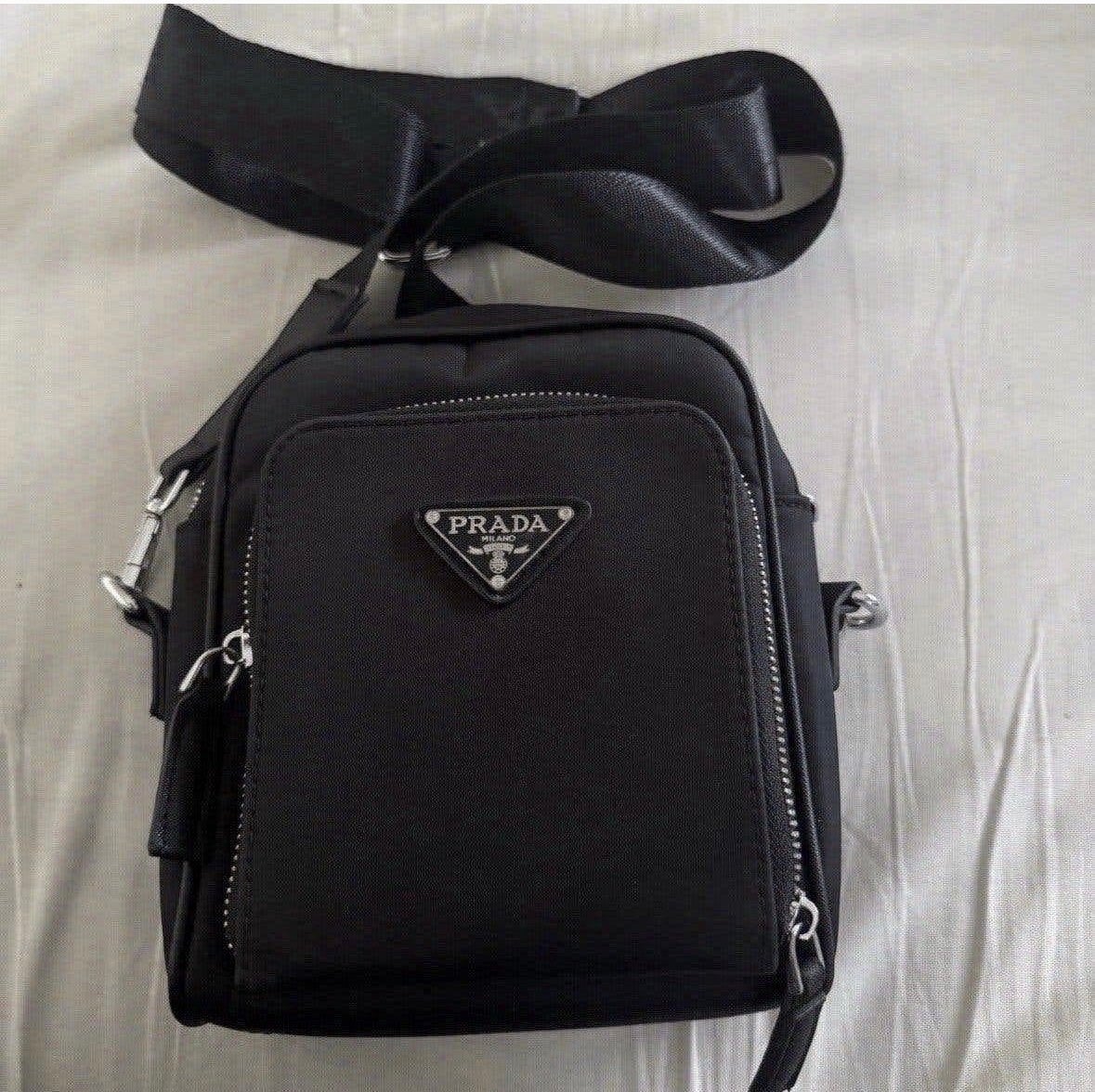Prada Schoudertas Zwart - Zo goed als nieuw, Verzenden, Zo goed als nieuw, Zwart, Overige merken
