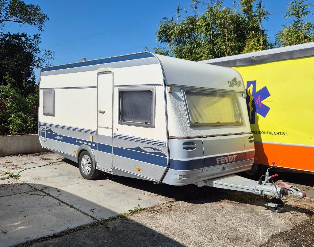 Caravan Fendt Saphir 2002, Vast bed, Rondzit, Kachel, Particulier