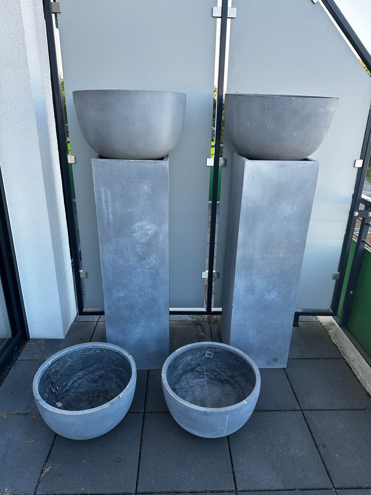 2x Betonlook ( winterhard) zuilen met schalen - Set van 2, Tuin en Terras, Bloempotten, Ophalen, Gebruikt, 40 cm of meer, Vierkant