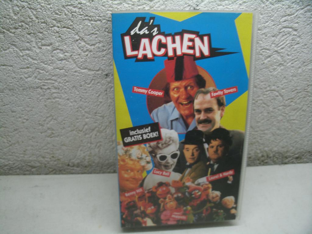 vhs 225b da's lachen, Cd's en Dvd's, VHS | Film, Alle leeftijden, Ophalen of Verzenden, Zo goed als nieuw