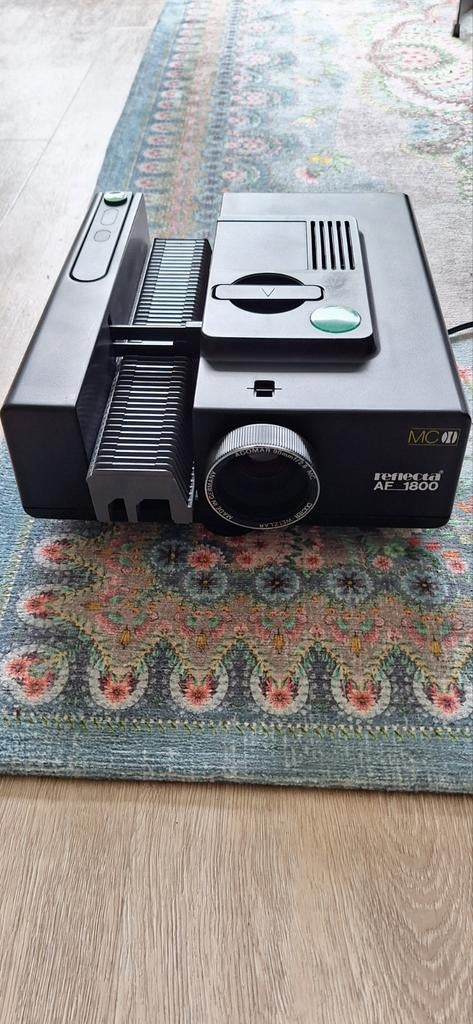 Reflecta AF 1800 IR Diaprojector - Zo goed als nieuw, Audio, Tv en Foto, Diaprojectors, Ophalen, Zo goed als nieuw