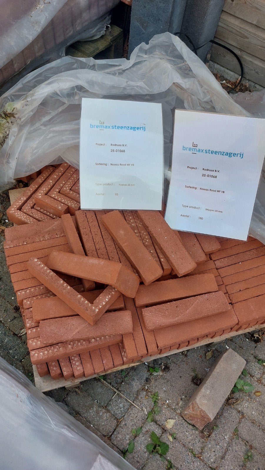 Hoekstrippen en steenstrippen, Nassau rood, Doe-het-zelf en Verbouw, Metselstenen, Ophalen, Nieuw, Bakstenen
