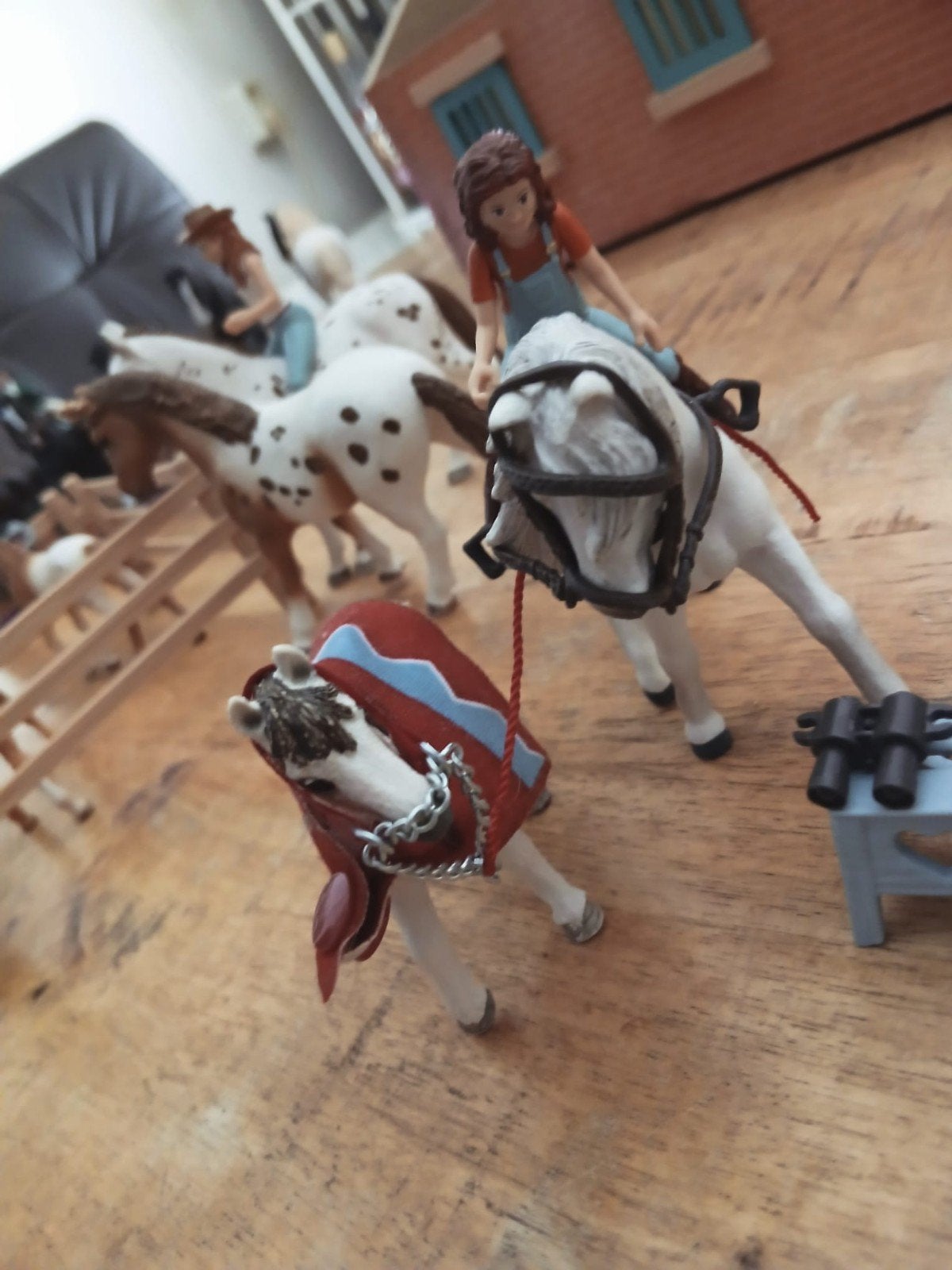 Schleich set met gebruikerssporen - Almelo, Hobby en Vrije tijd, Overige Hobby en Vrije tijd, Ophalen