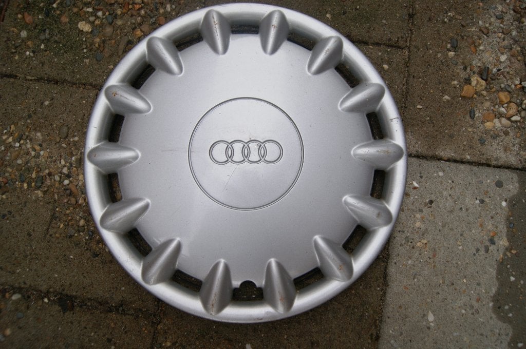 1 losse originele wieldop Audi A4 15 inch, Auto diversen, Ophalen of Verzenden, Gebruikt