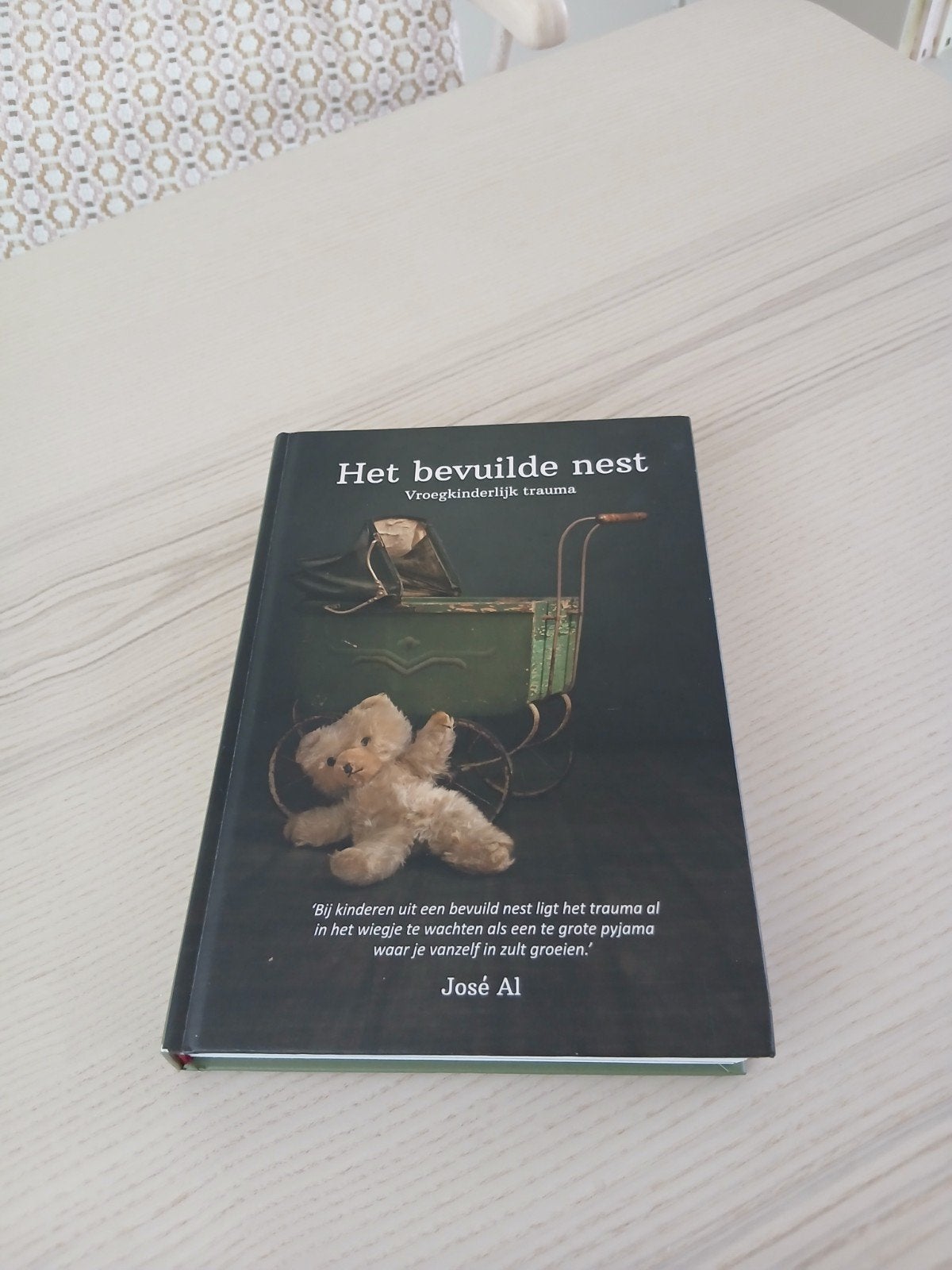 Boek Het bevuilde nest van Jose Al, Boeken, Dieren en Huisdieren, Ophalen of Verzenden