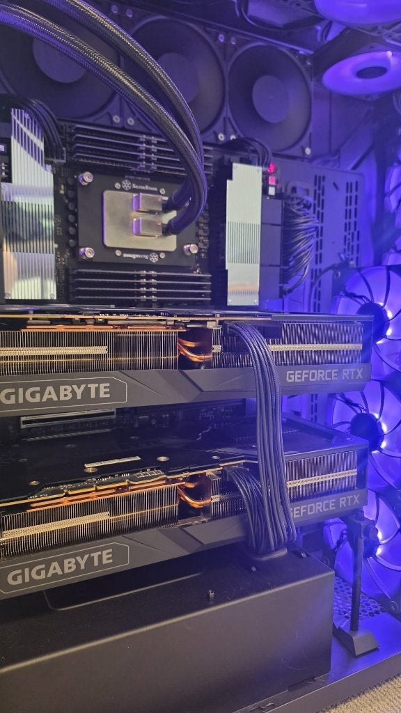 2 x Gigabyte RTX 3090 Ti Windforce OC 24GB, Ophalen, GDDR6, PCI-Express 4, Zo goed als nieuw