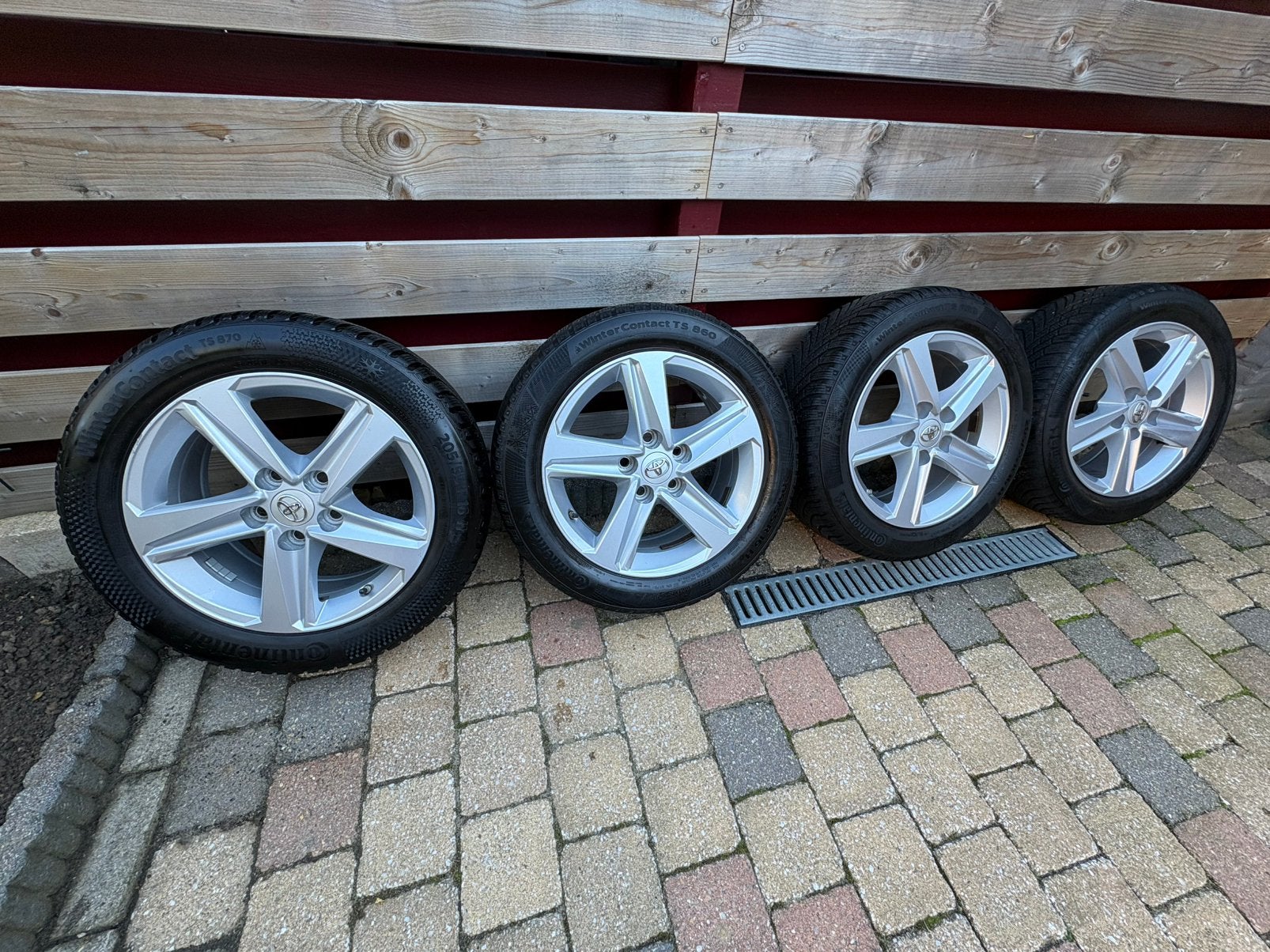 Aluminium velgen + winterbanden Toyota Corolla, Ophalen, Gebruikt, 16 inch, Banden en Velgen