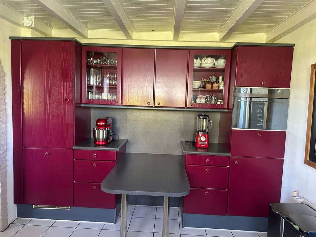Massief houten keuken met Smeg oven., Huis en Inrichting, Keuken | Complete keukens, Gebruikt, Overige materialen, Hoekkeuken