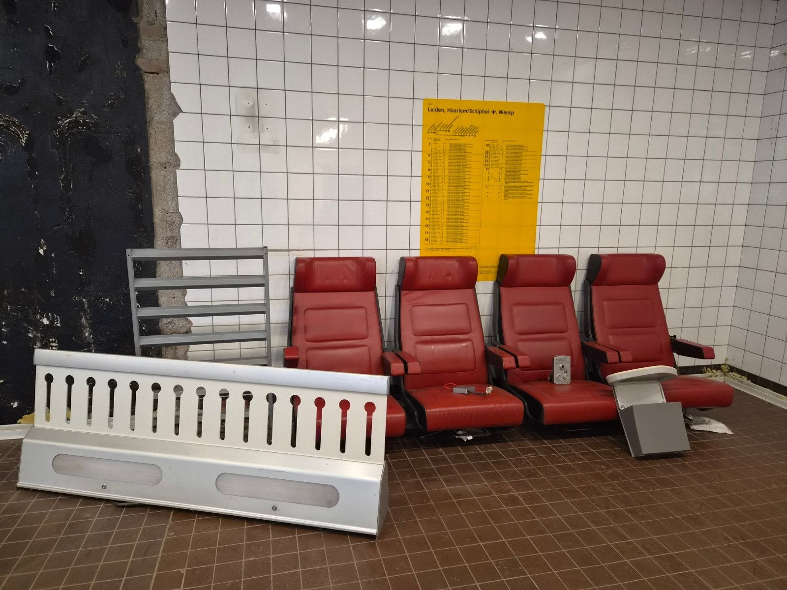 originele NS materialen bankjes 1e klas, bagagerek etc, Ophalen, Gebruikt