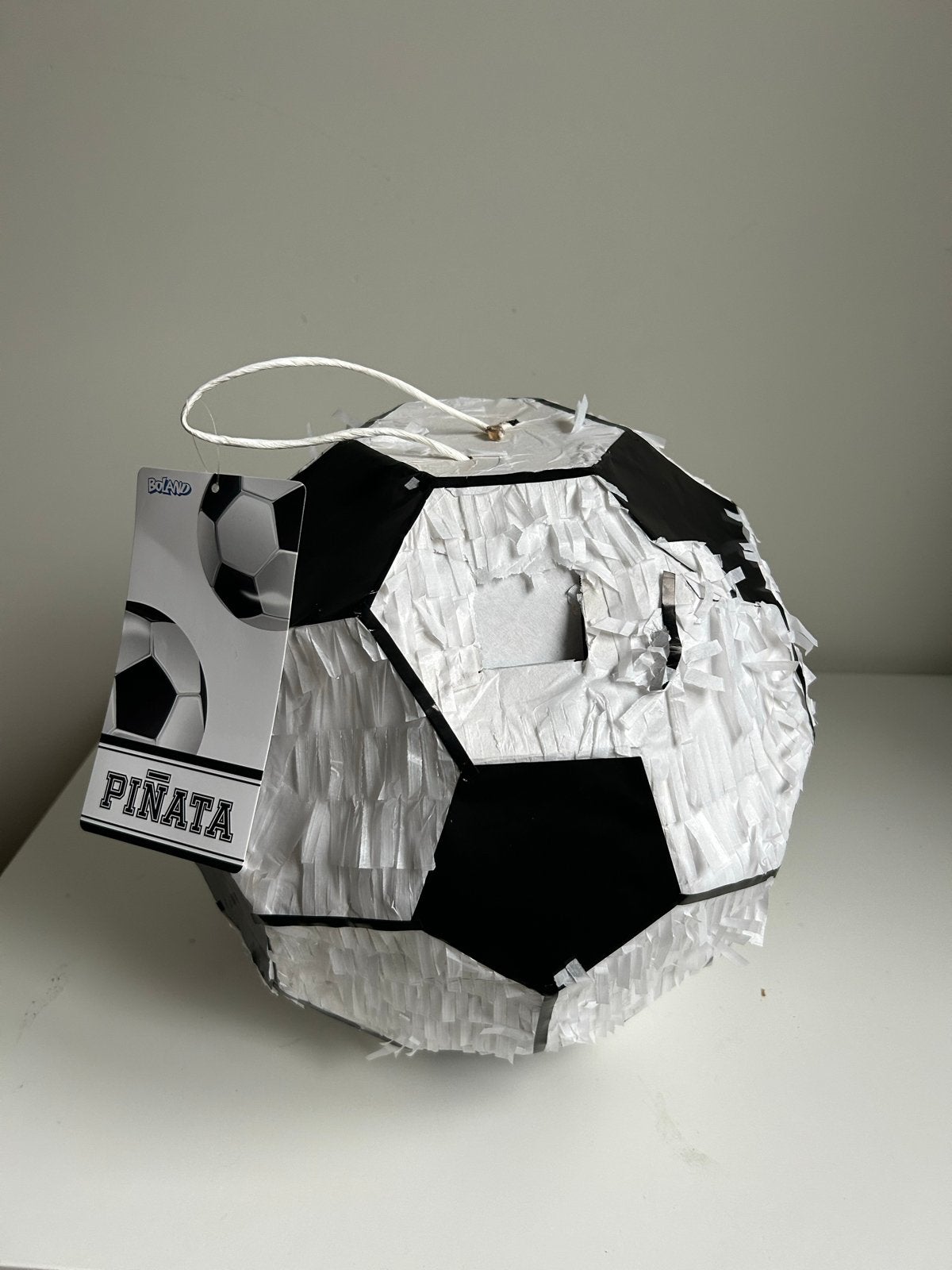 Voetbal Piñata - Feestartikel voor Kinderfeestjes, Hobby en Vrije tijd, Ophalen of Verzenden, Zo goed als nieuw, Feestartikel
