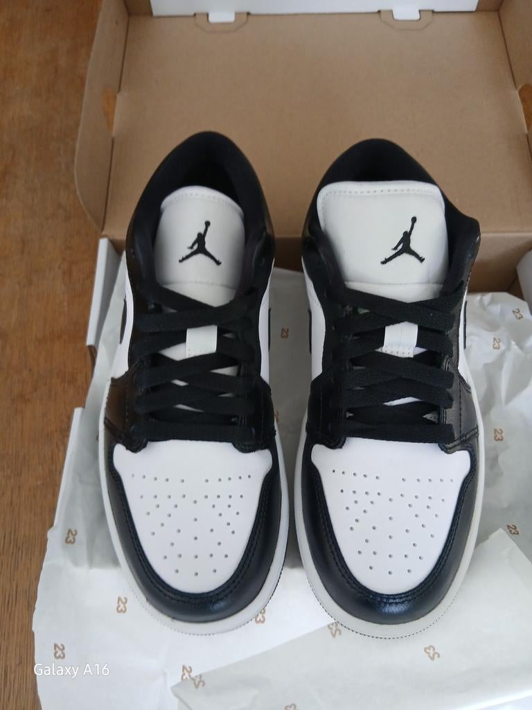 Nieuwe Air Jordan 1 Low Nike - Ophalen voor 50 euro, Wit, Nike, Nieuw, Ophalen of Verzenden