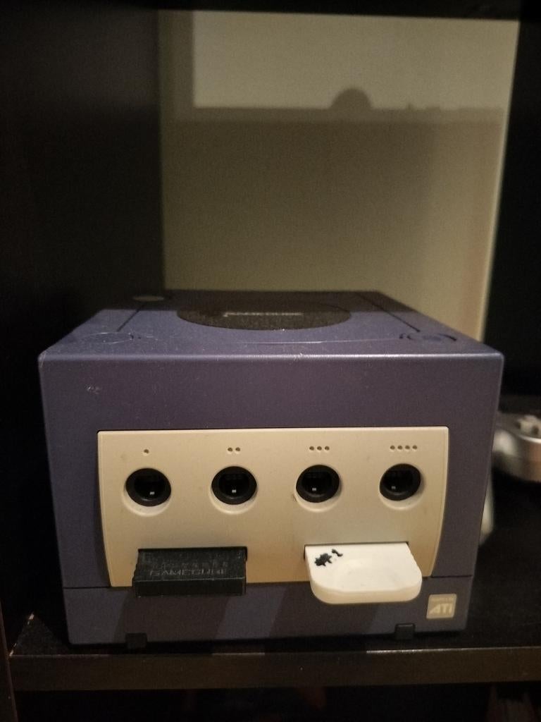 Paarse gamecube, Double Dash, Sunshine en Zelda+bijbehoren, Spelcomputers en Games, Spelcomputers | Nintendo GameCube, Gebruikt