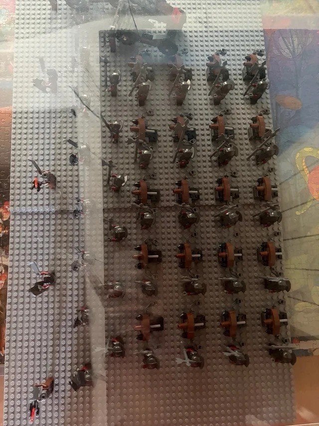 Lego - Leger van 40 Originele Uruk-hai, Kinderen en Baby's, Speelgoed | Duplo en Lego, Overige thema's, Verzenden, Lego, Zo goed als nieuw