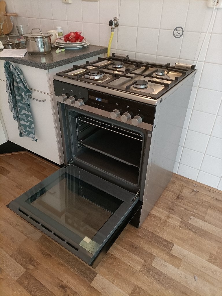 Fornuis Siemens HX9S5II4ON, Ophalen, 60 cm of meer, 4 kookzones, Zo goed als nieuw